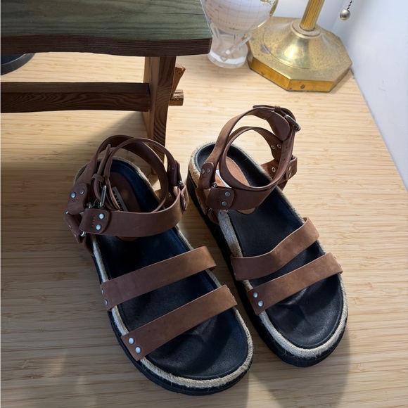 Caverley Shoes Shoes - Caverley Sandals